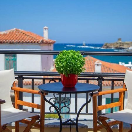 Seaview Stylish Flat In Andros - Walk To Beach Lägenhet Exteriör bild