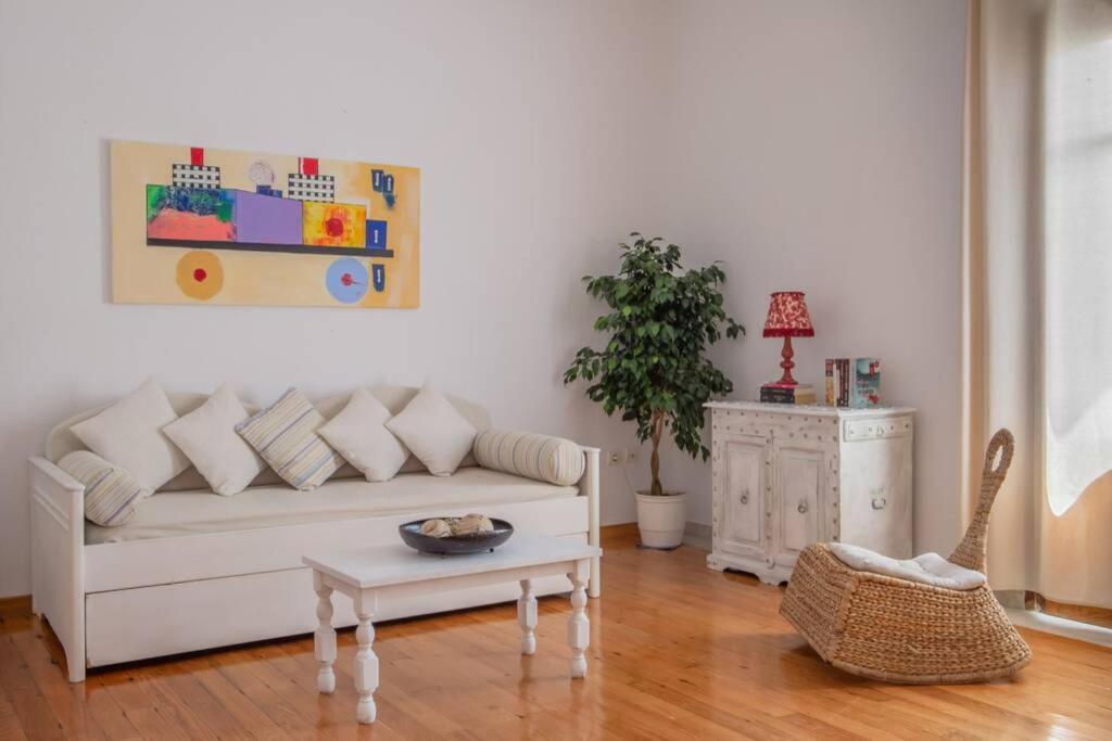 Seaview Stylish Flat In Andros - Walk To Beach Exteriör bild