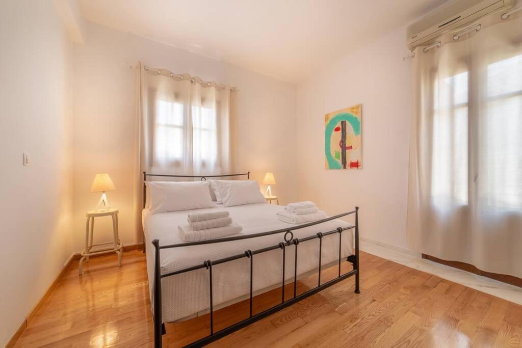Seaview Stylish Flat In Andros - Walk To Beach Exteriör bild